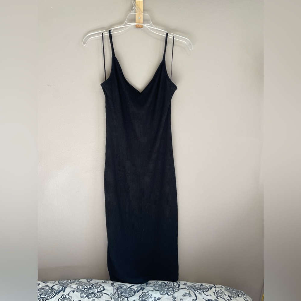 Black ribbed midi dress